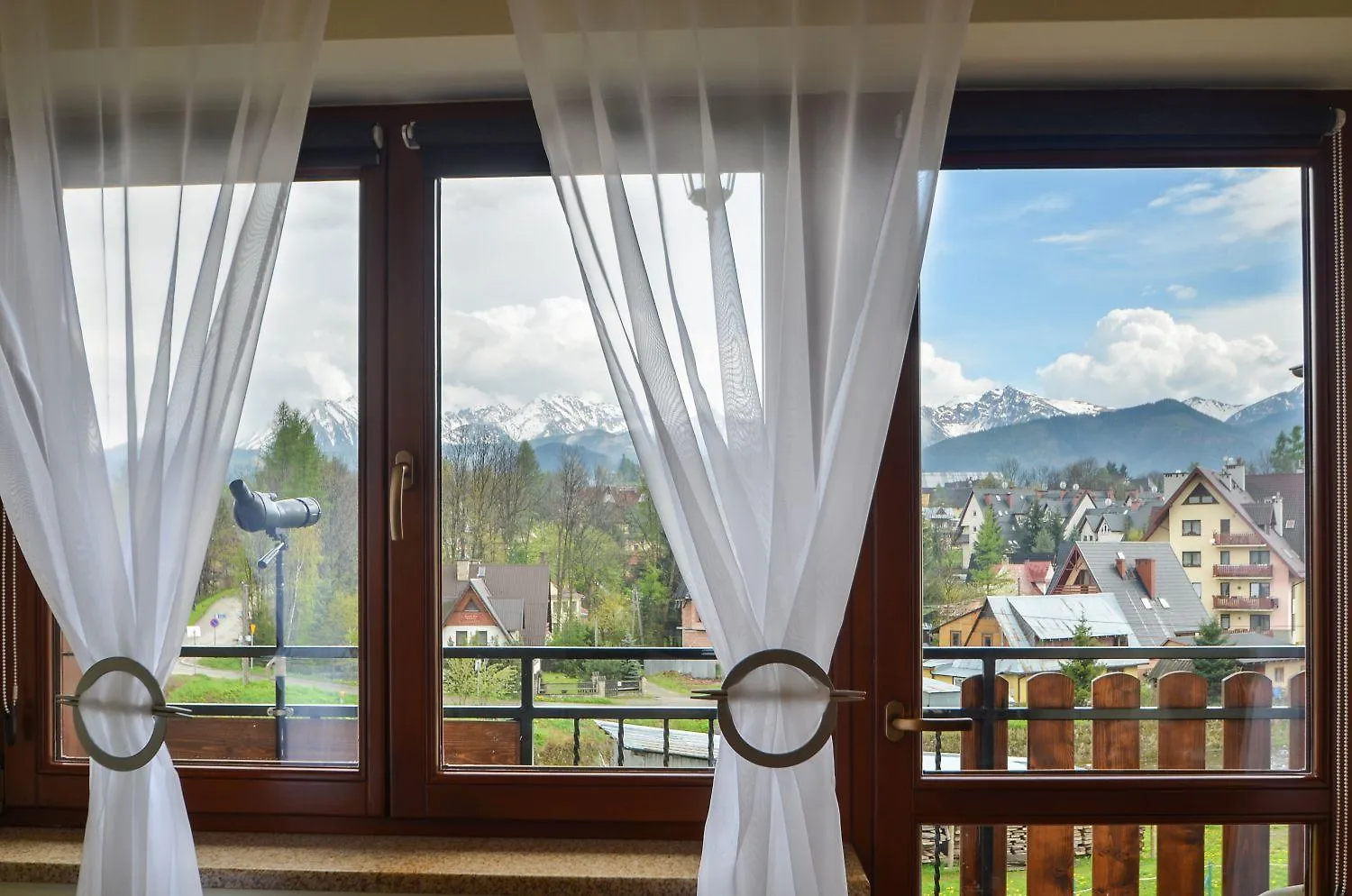 Apartament Magnolia Z Widokiem Na Giewont ザコパネ